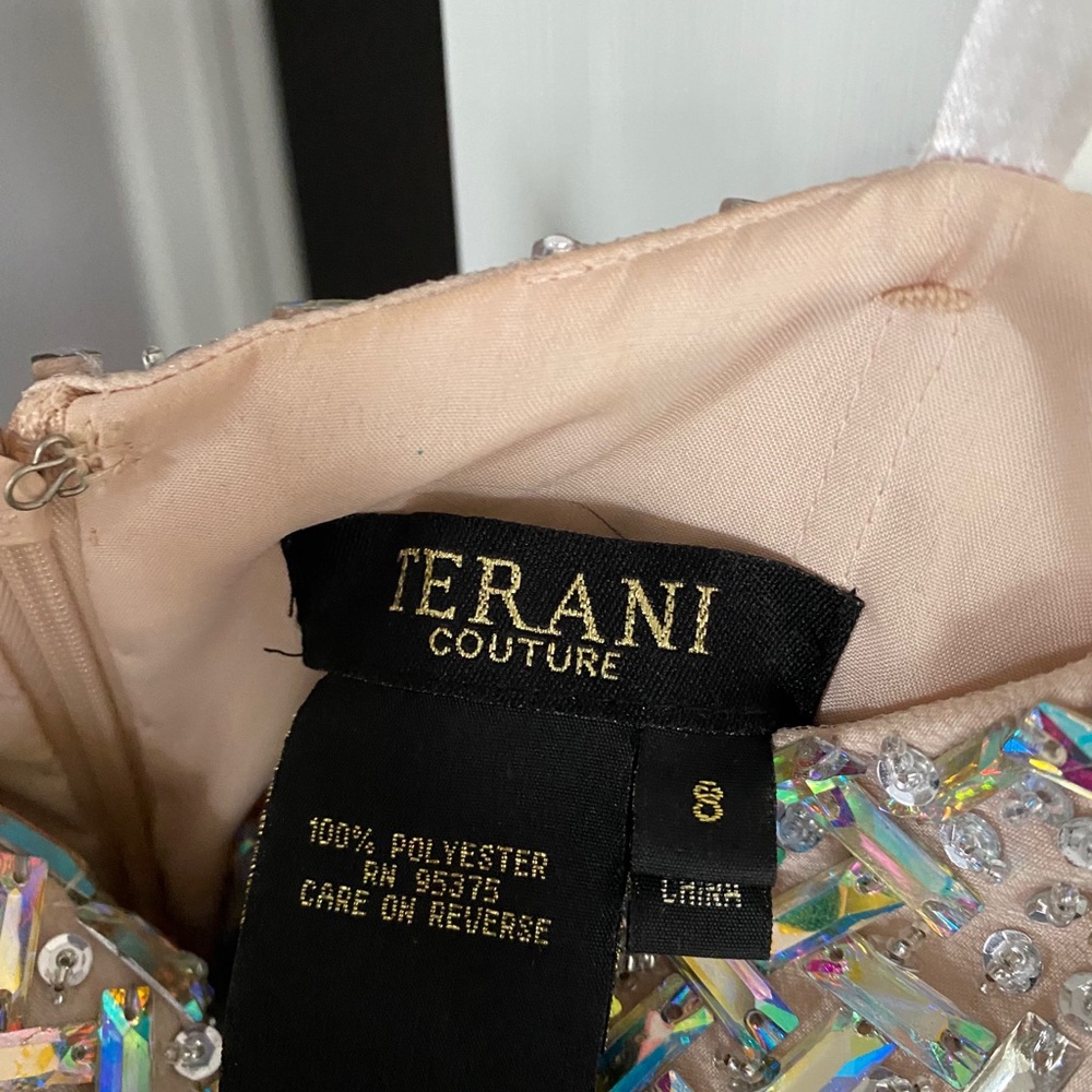 Dress - Picture 3 of 3
